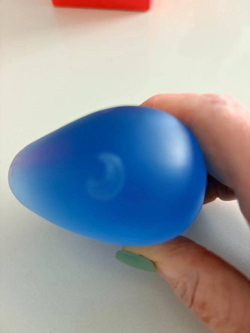 Kosta Boda Bertil Vallien (Heartbeat 2001) Frosted Blue Glass Sculpture